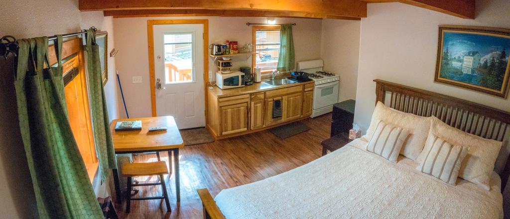 Talkeetna Love-Lee Cabins Hotel Buitenkant foto